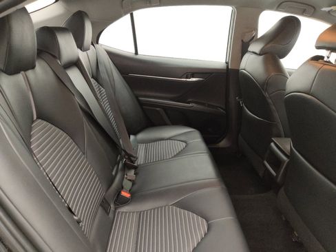 Used 2019 Toyota Camry SE FWD image 19