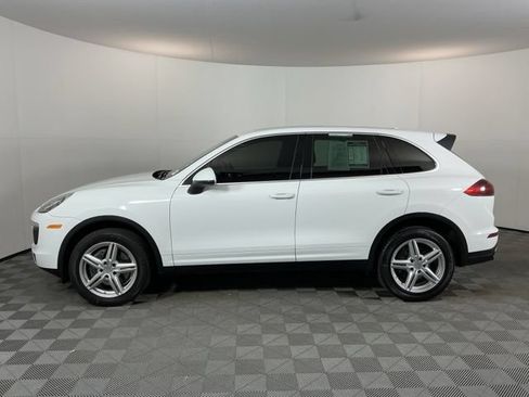Used 2017 Porsche Cayenne AWD/4WD image 8