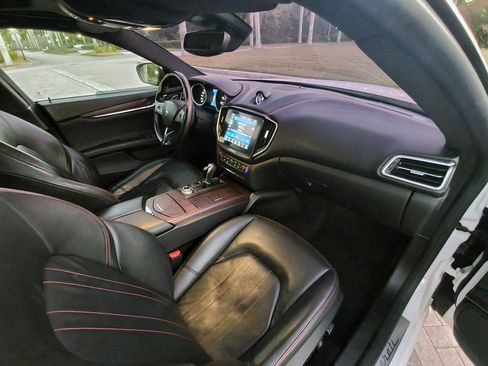 Used 2018 Maserati Ghibli S Q4 image 32