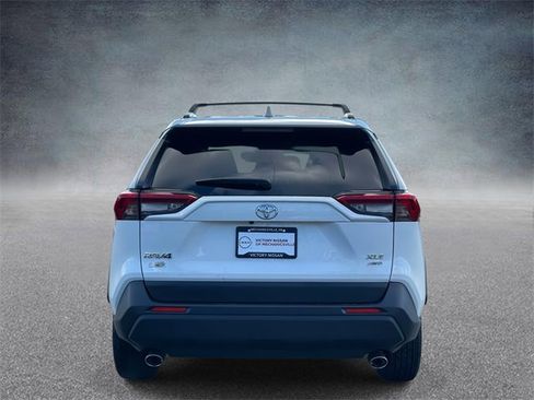 Used 2025 Toyota RAV4 XLE image 5