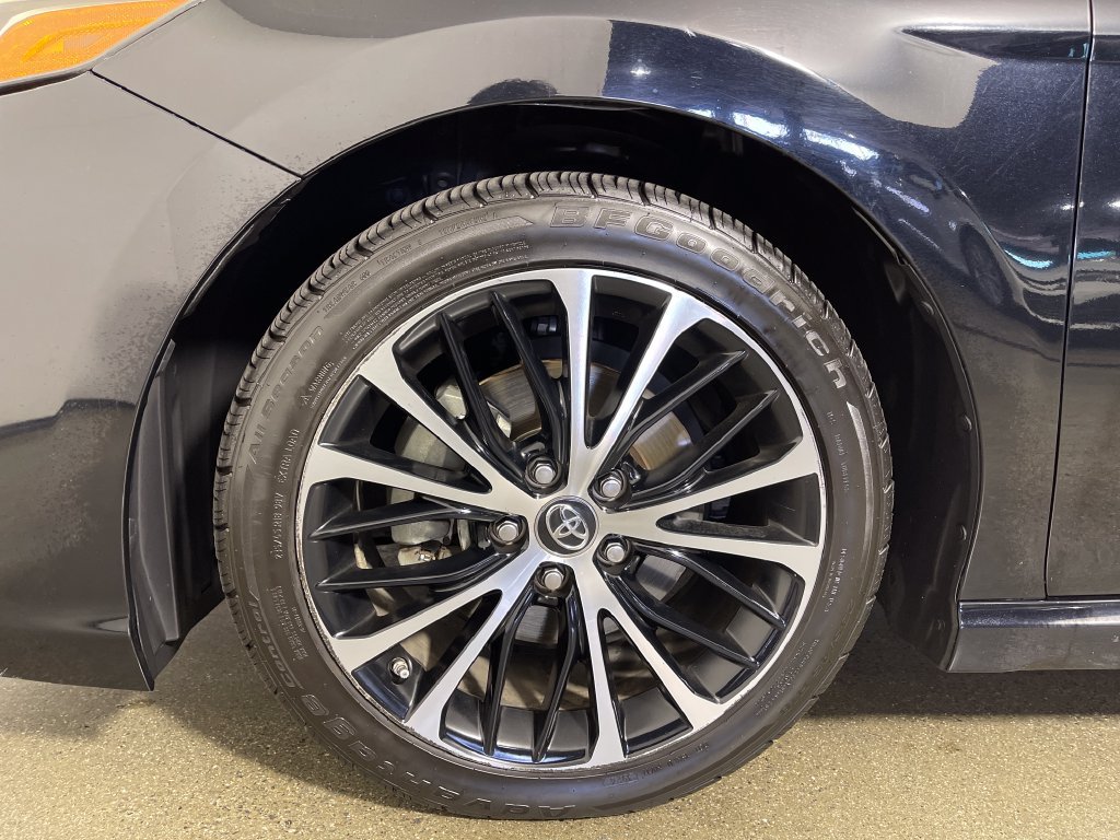 Certified 2019 Toyota Camry SE FWD image 11