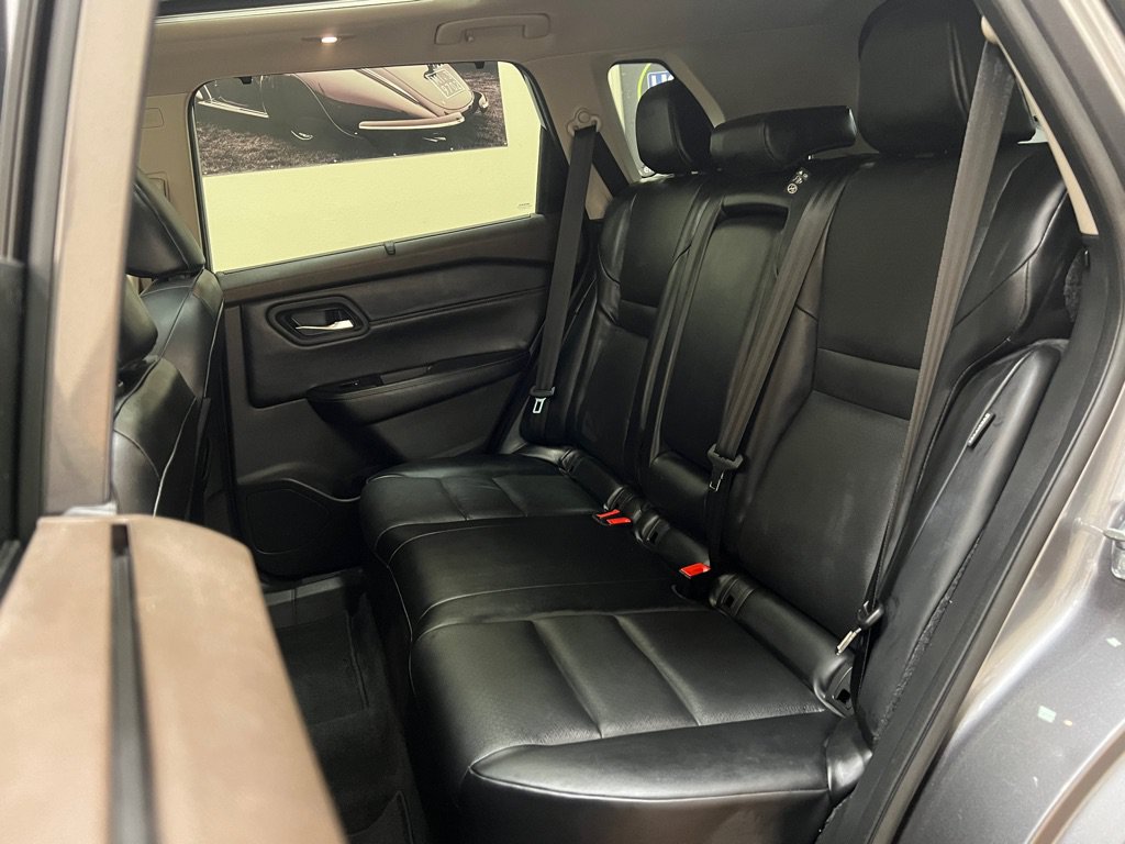 Used 2023 Nissan Rogue SV w/ SV Premium Package AWD/4WD image 27