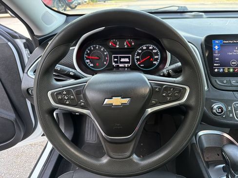 Used 2023 Chevrolet Malibu LT FWD image 20