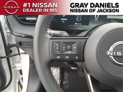 New 2026 Nissan Kicks SR w/ Cold Weather Package FWD image 13