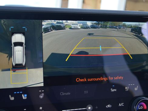 Used 2025 Lexus GX 550 image 23