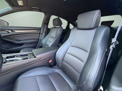 Used 2020 Honda Accord Sport image 8