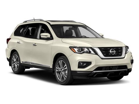 Used 2017 Nissan Pathfinder Platinum w/ Family Entertainment Package AWD/4WD image 9