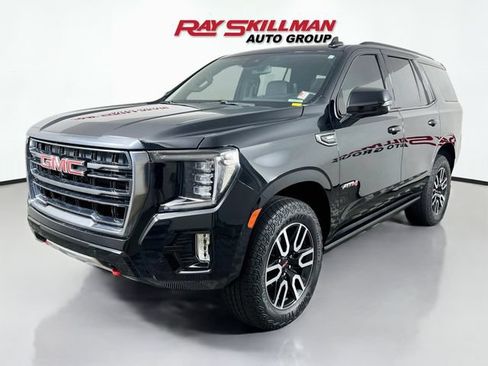 Used 2023 GMC Yukon AT4 w/ AT4 Premium Package AWD/4WD image 3