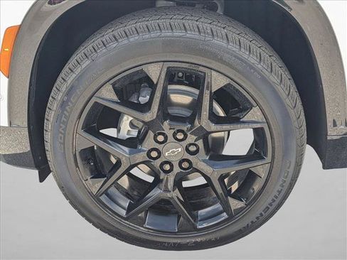 New 2026 Chevrolet Traverse RS w/ LPO, Floor Liner Package AWD/4WD image 9