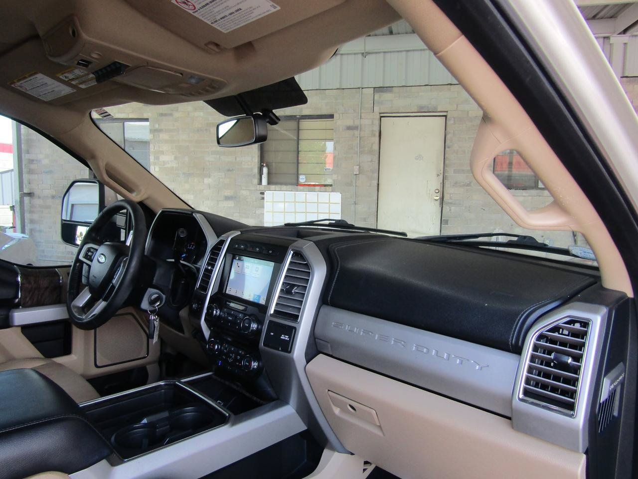 Used 2017 Ford F350 Lariat w/ Lariat Value Package AWD/4WD image 10