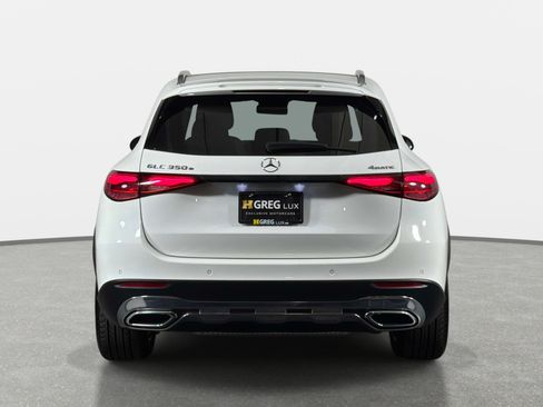 Used 2025 Mercedes-Benz GLC 350e 4MATIC image 8