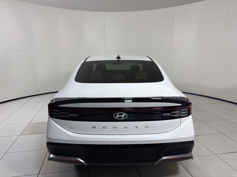 New 2025 Hyundai Sonata SE image 4