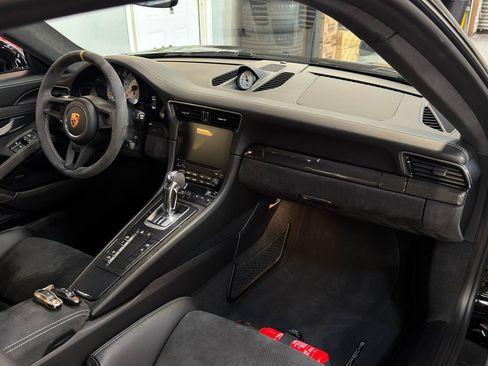 Used 2019 Porsche 911 GT3 RS RWD image 17