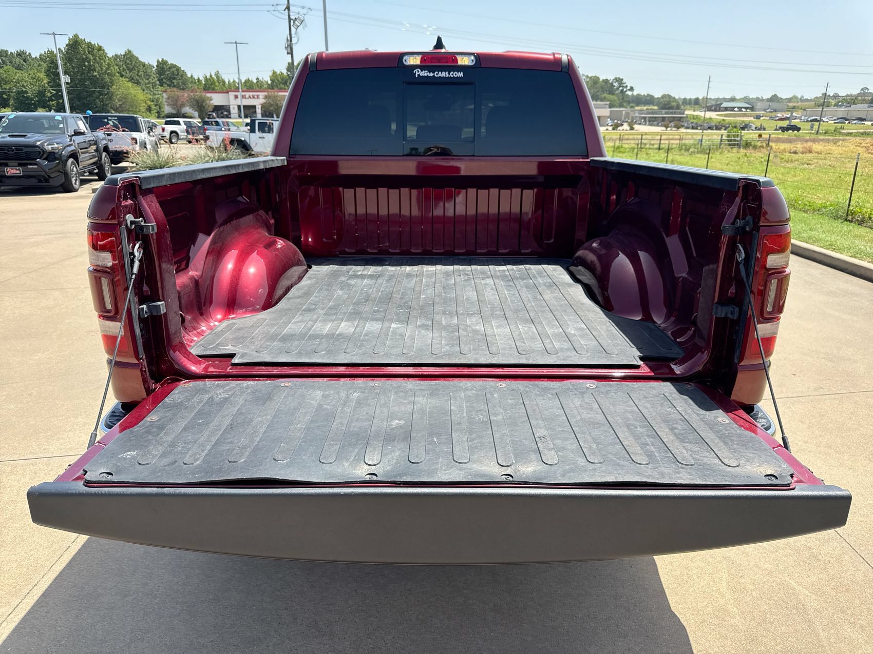 Used 2024 RAM 1500 Laramie AWD/4WD image 23