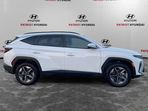 New 2026 Hyundai Tucson SEL image 2