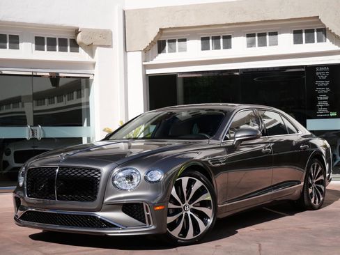 New 2026 Bentley Flying Spur Plug-In Hybrid AWD/4WD image 12