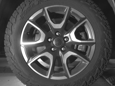 Used 2025 Jeep Compass Trailhawk image 13