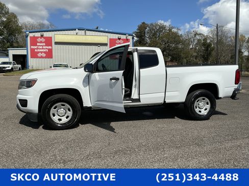 Used 2020 Chevrolet Colorado W/T w/ WT Convenience Package image 30