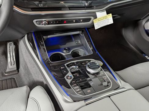New 2026 BMW X7 xDrive40i AWD/4WD image 27