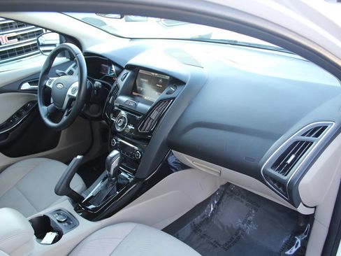 Used 2014 Ford Focus Electric Hatchback FWD image 19