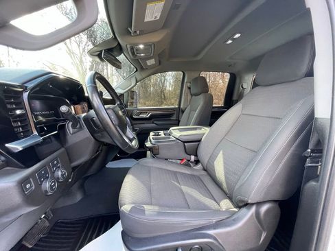 Certified 2024 Chevrolet Silverado 2500 LT w/ Convenience Package image 28