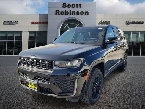 New 2026 Jeep Grand Cherokee Altitude image 2