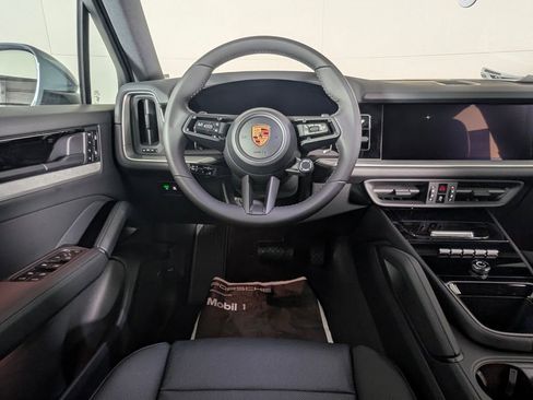New 2026 Porsche Cayenne image 22