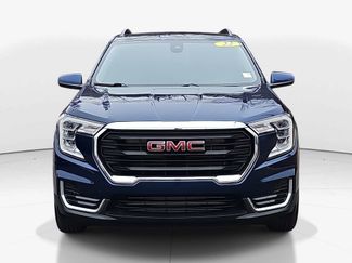 Used 2022 GMC Terrain SLE w/ Driver Convenience Package video 2
