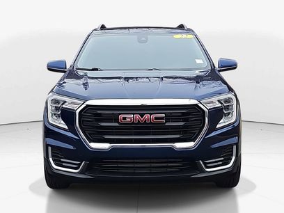 Used 2022 GMC Terrain SLE w/ Driver Convenience Package