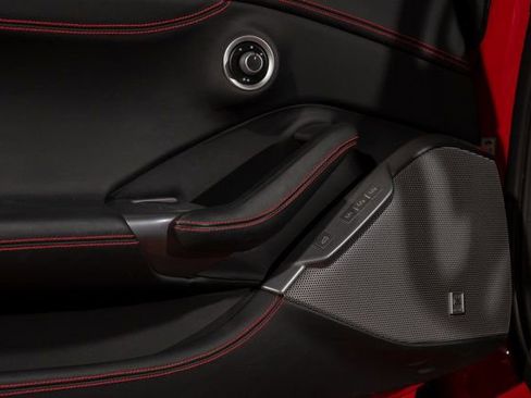 Used 2019 Ferrari Portofino image 26