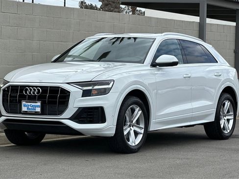 Used 2021 Audi Q8 Premium image 10