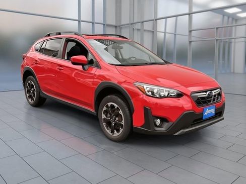 Used 2023 Subaru Crosstrek 2.0i Premium image 1