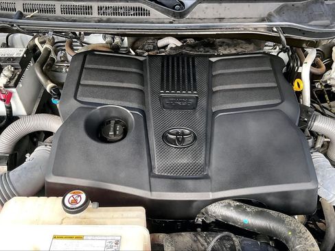 Used 2023 Toyota Tundra SR5 AWD/4WD image 32