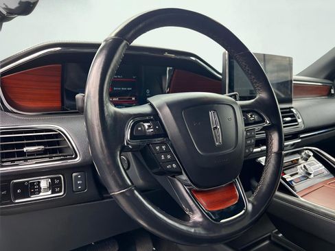 Used 2023 Lincoln Navigator 4WD image 73