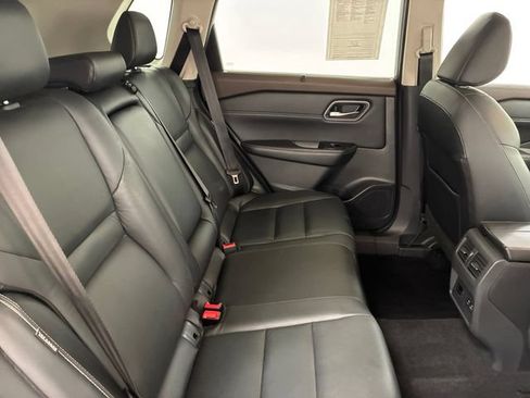 Used 2021 Nissan Rogue SL AWD/4WD image 16