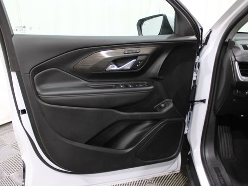 Used 2024 GMC Terrain SLT image 6