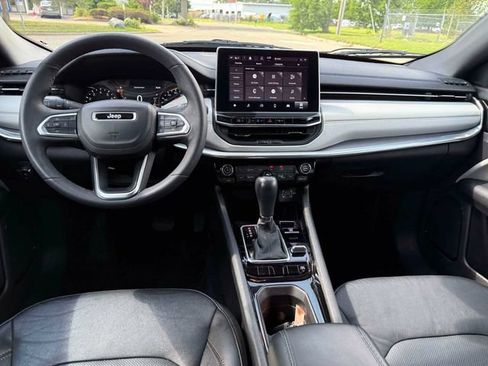 Certified 2023 Jeep Compass Limited AWD/4WD image 15