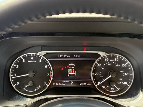 Used 2025 Nissan Pathfinder SV FWD image 43