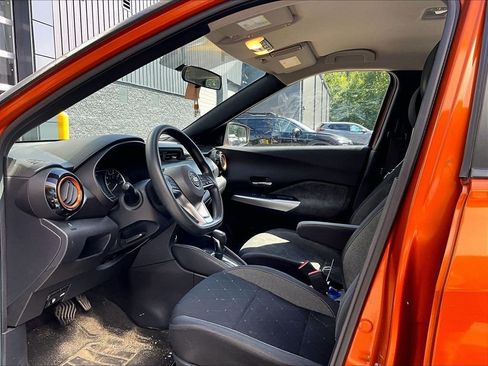Used 2019 Nissan Kicks SV FWD image 7