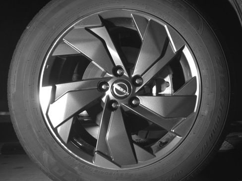 Used 2025 Nissan Rogue SV image 13