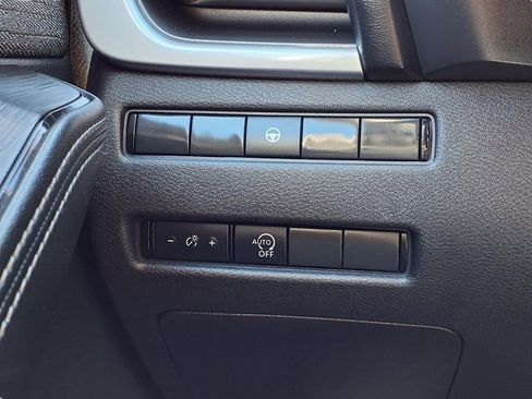 Certified 2023 Nissan Rogue SV image 17