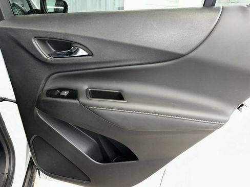 Certified 2023 Chevrolet Equinox Premier image 30