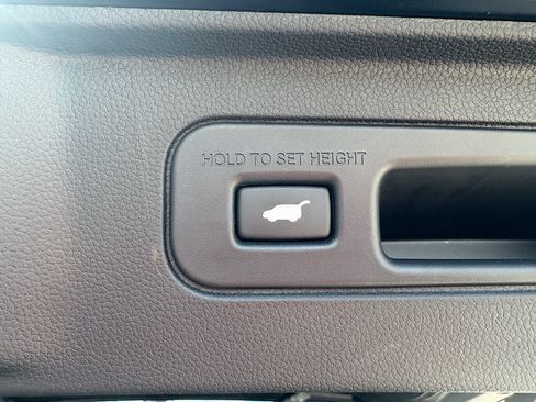 Certified 2025 Honda Pilot Elite image 38