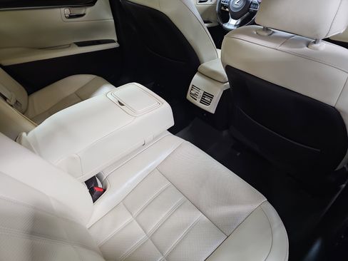 Used 2017 Lexus ES 350 w/ Luxury Package image 11