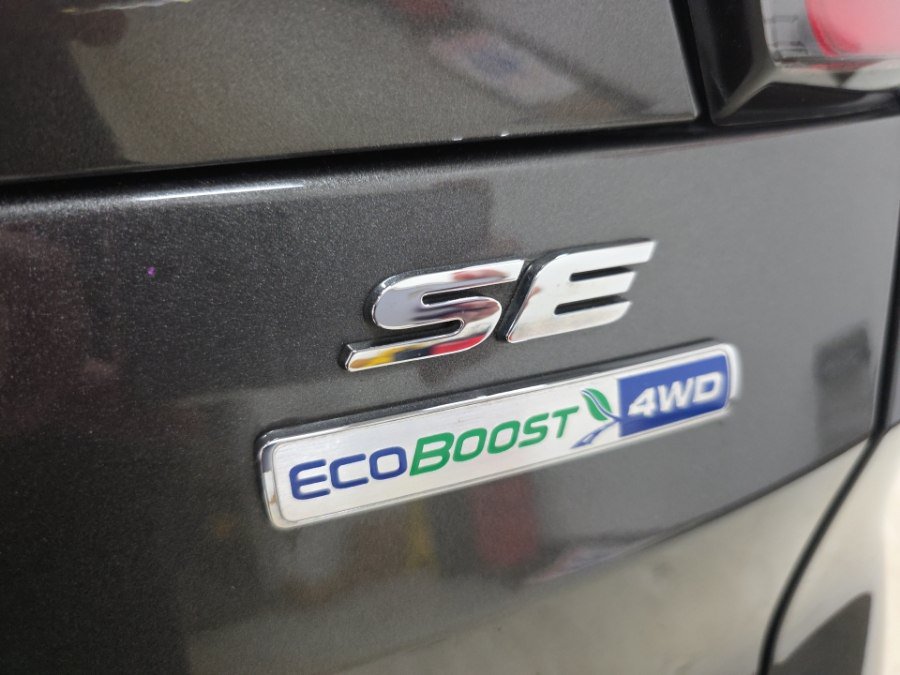 Used 2018 Ford Escape SE w/ SE Sync 3 Package AWD/4WD image 33