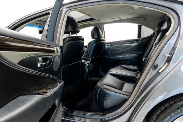 Used 2017 Lexus LS 460 w/ Comfort Package RWD image 50