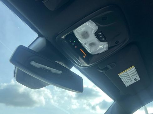 New 2026 GMC Canyon Elevation w/ Convenience Package image 18