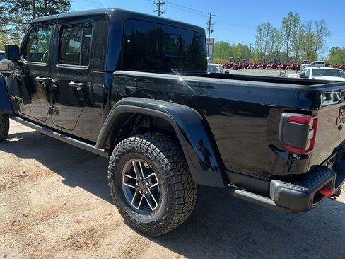 New 2025 Jeep Gladiator Mojave image 10