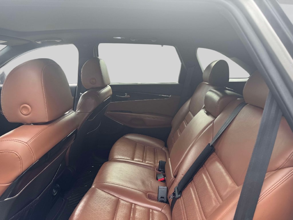 Used 2019 Kia Sorento SX AWD/4WD image 11