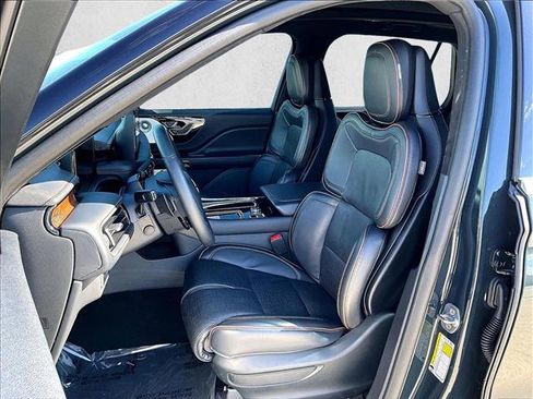 Used 2025 Lincoln Aviator Black Label image 27